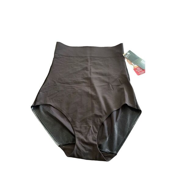 TC® Sleek Essentials High-Waist Shaping Brief 4735 - Picture 2 of 6